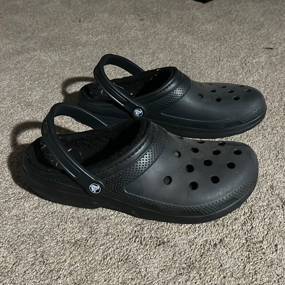 Crocs with fur lining